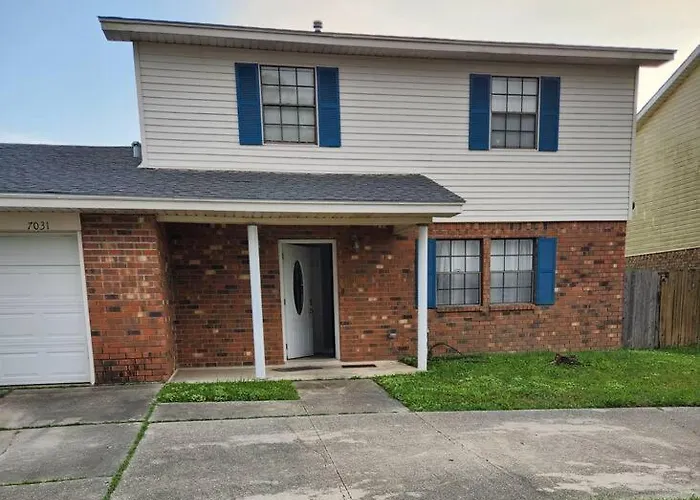 Orleans House With Pool & Parking, Peaceful Block