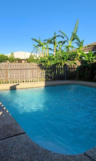 Holiday home Orleans House With Pool & Parking, Peaceful Block